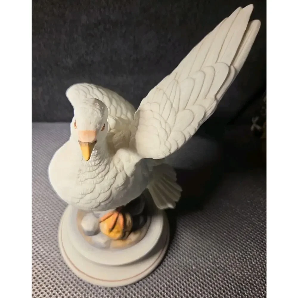 Vintage White Dove